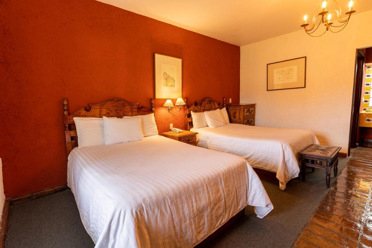 Hosteria San Felipe Patzcuaro Bagian luar foto