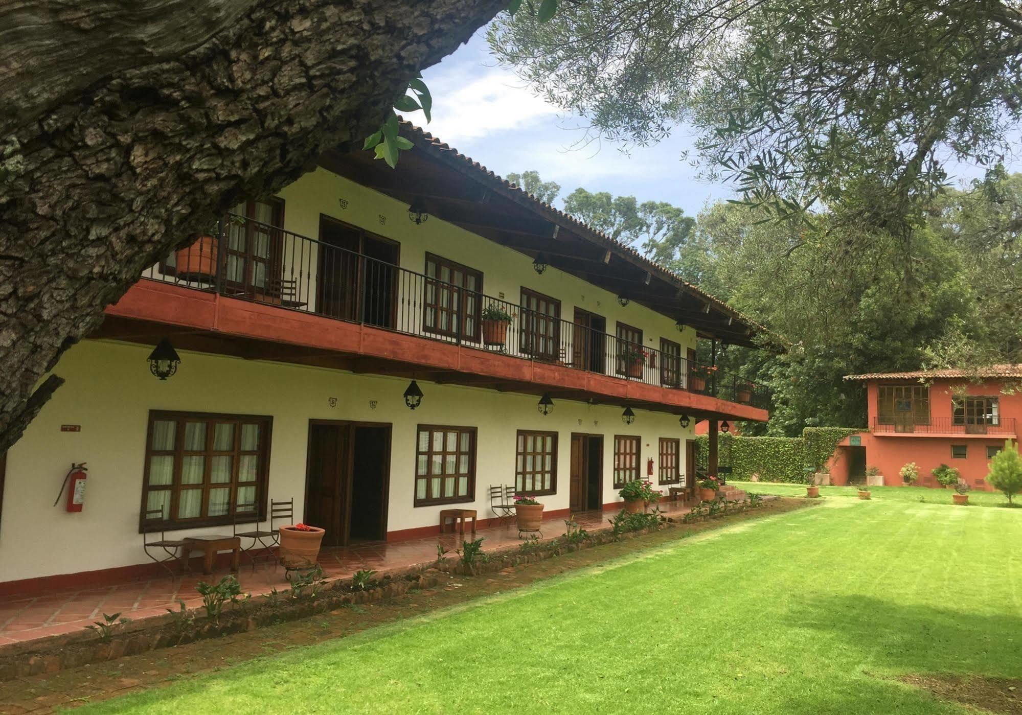 Hosteria San Felipe Patzcuaro Bagian luar foto